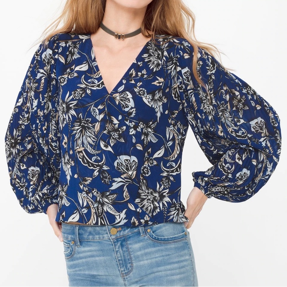 White House Black Market Blue Floral Surplice Blouse size 2